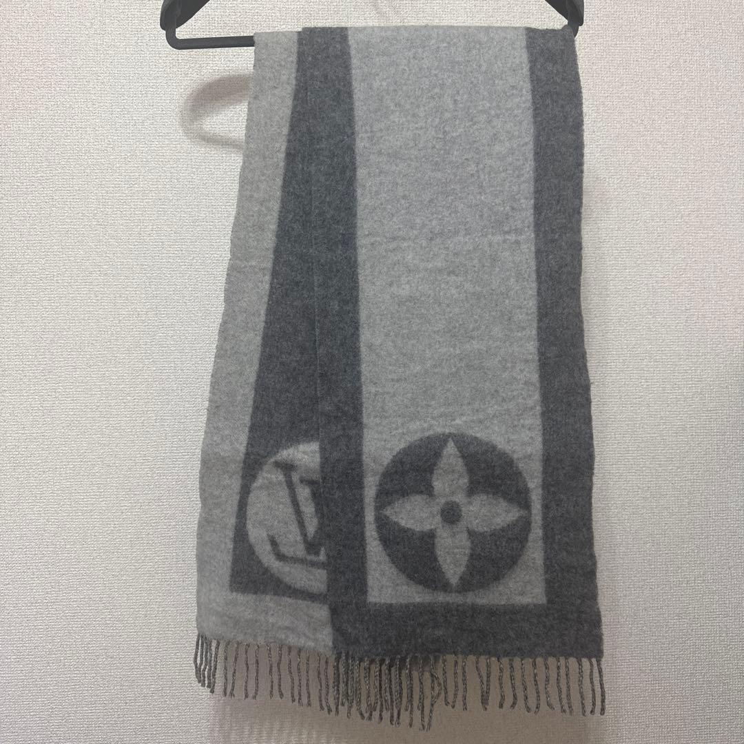 Louis Vuitton グレー マフラー ロゴ入り カシミヤ10%