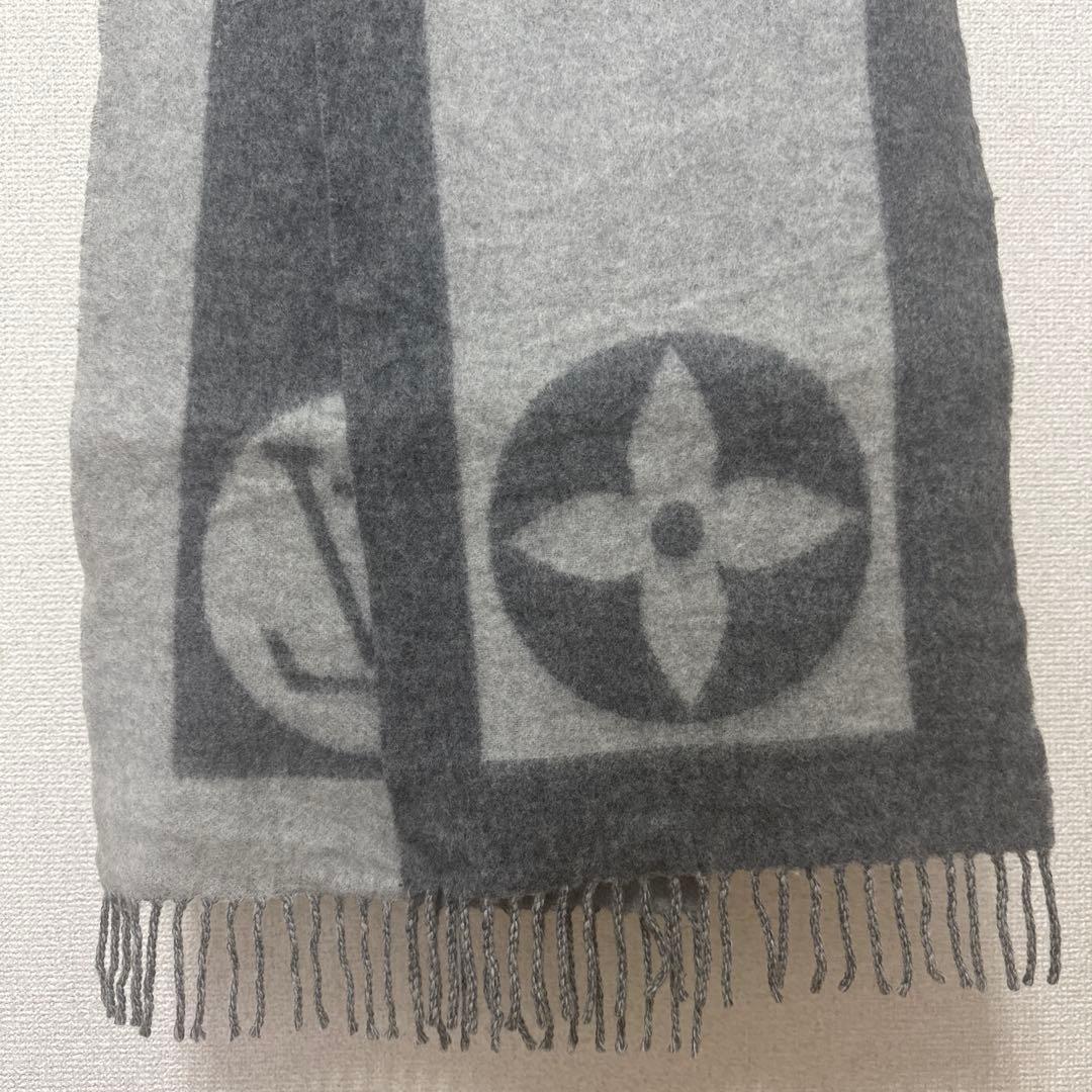 Louis Vuitton グレー マフラー ロゴ入り カシミヤ10%