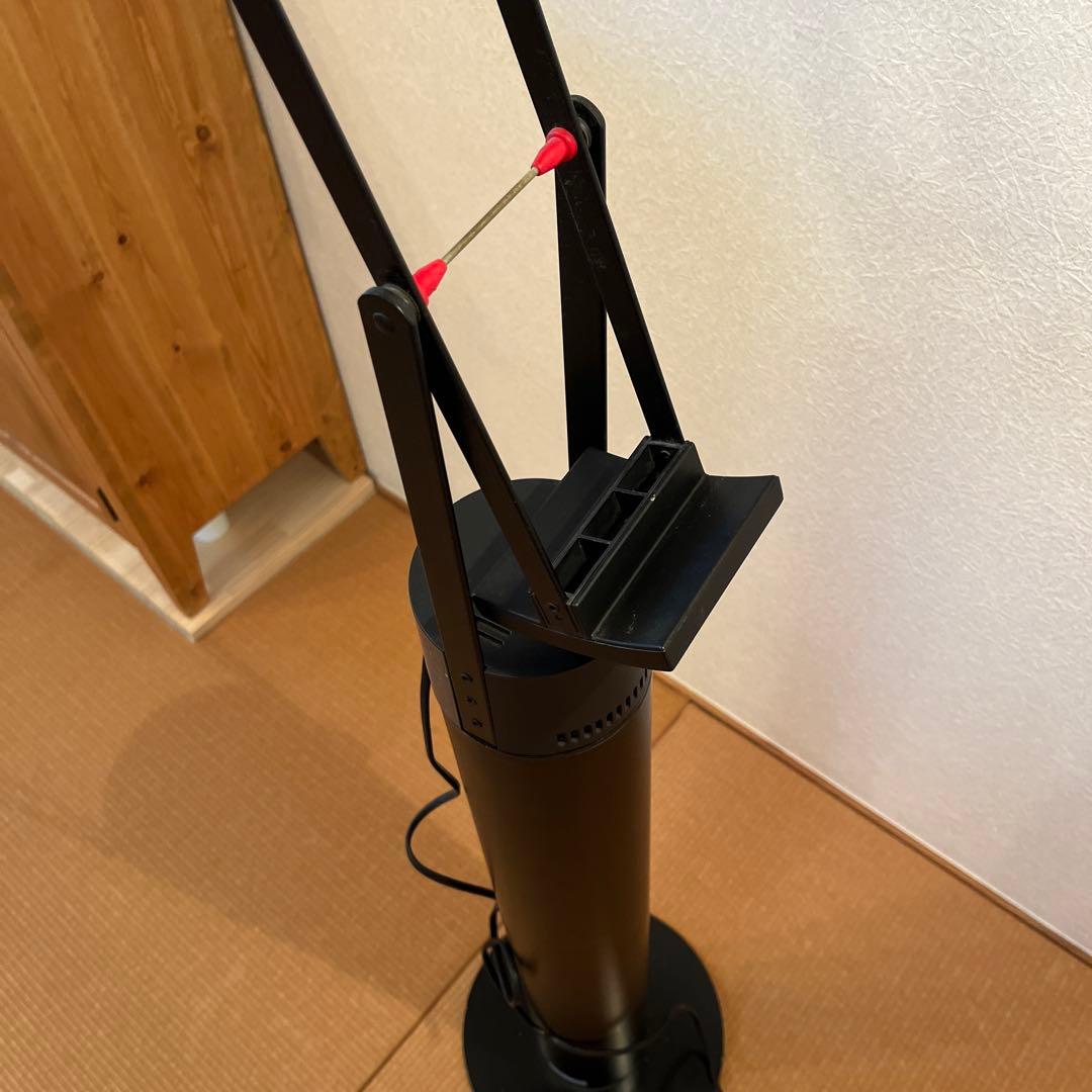 ヤマギワ アルテミデ TIZIO スタンド付き