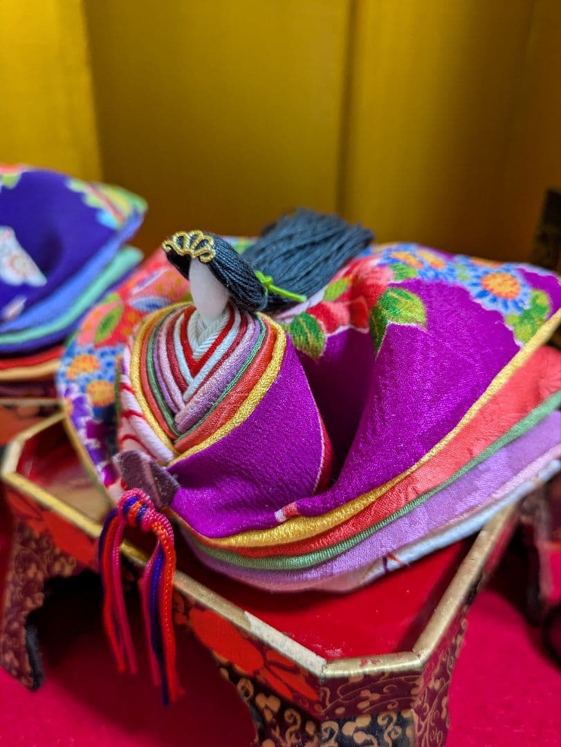 八重の衣のお雛様〜アンティーク雛道具と一緒に〜