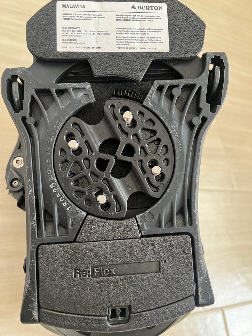 バートン マラヴィータ スノーボードビンディング