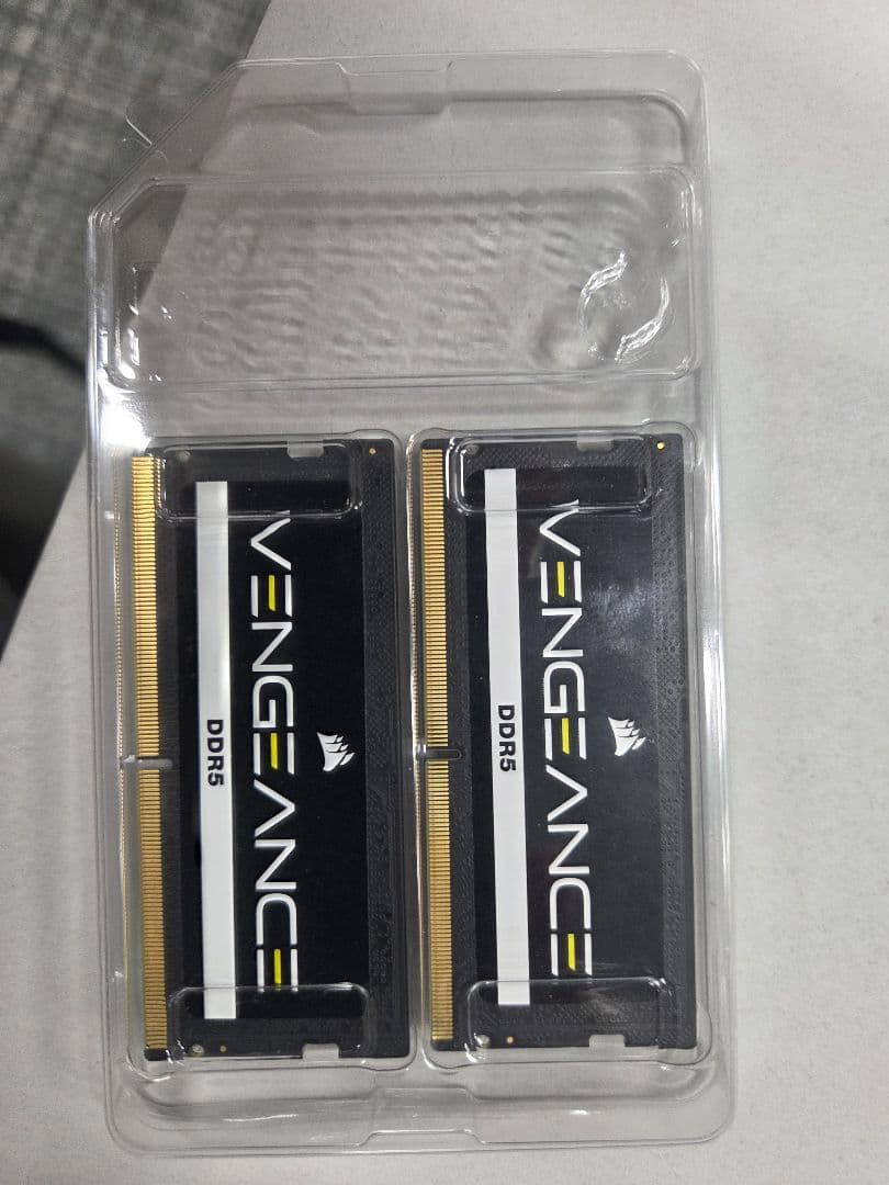CORSAIR VENGEANCE DDR5 メモリー 2個入り