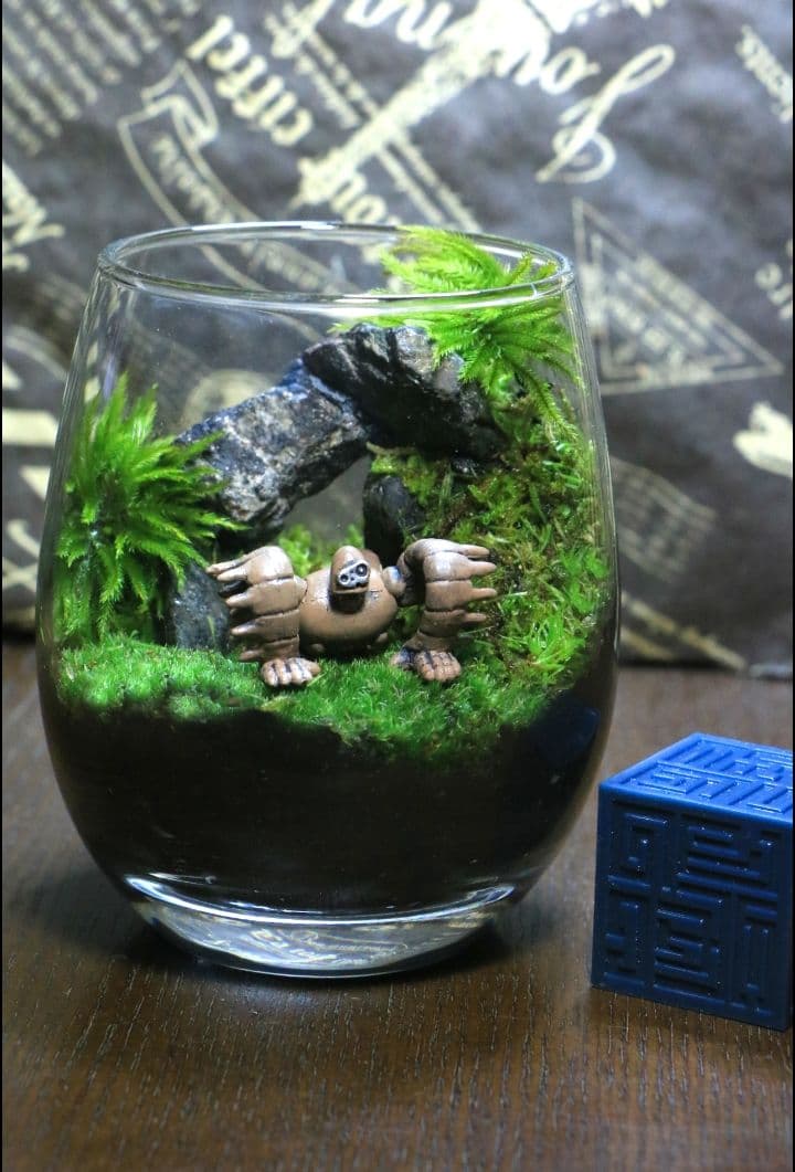 苔テラリウム　シングル、ダブル、ロボット兵＆恐竜フィギュア我が家の小さなオアシス