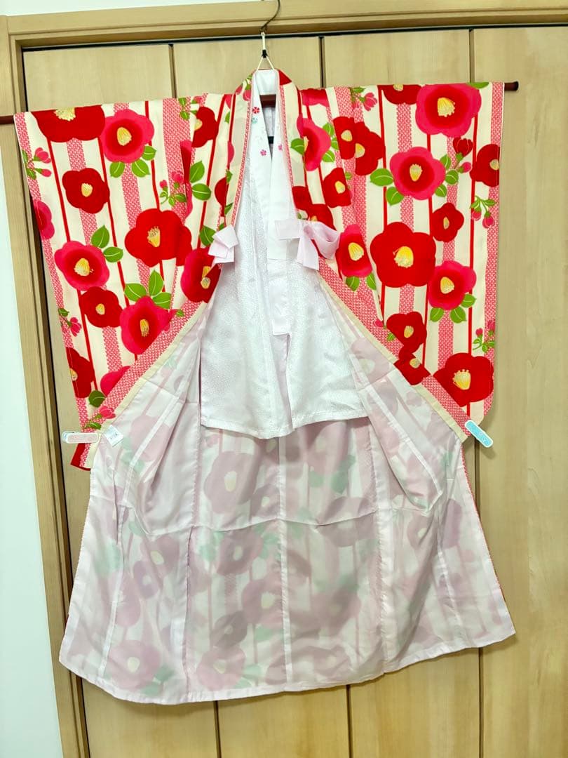 新品未使用　　乙葉、小町キッス　ブランド　七歳七五三 女の子 着物 フルセット