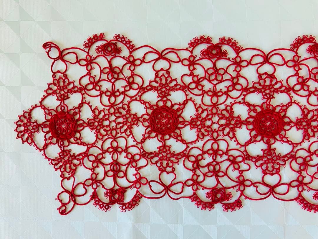 タティングレース ドイリー 赤 長さ長さ88cm 巾22cm