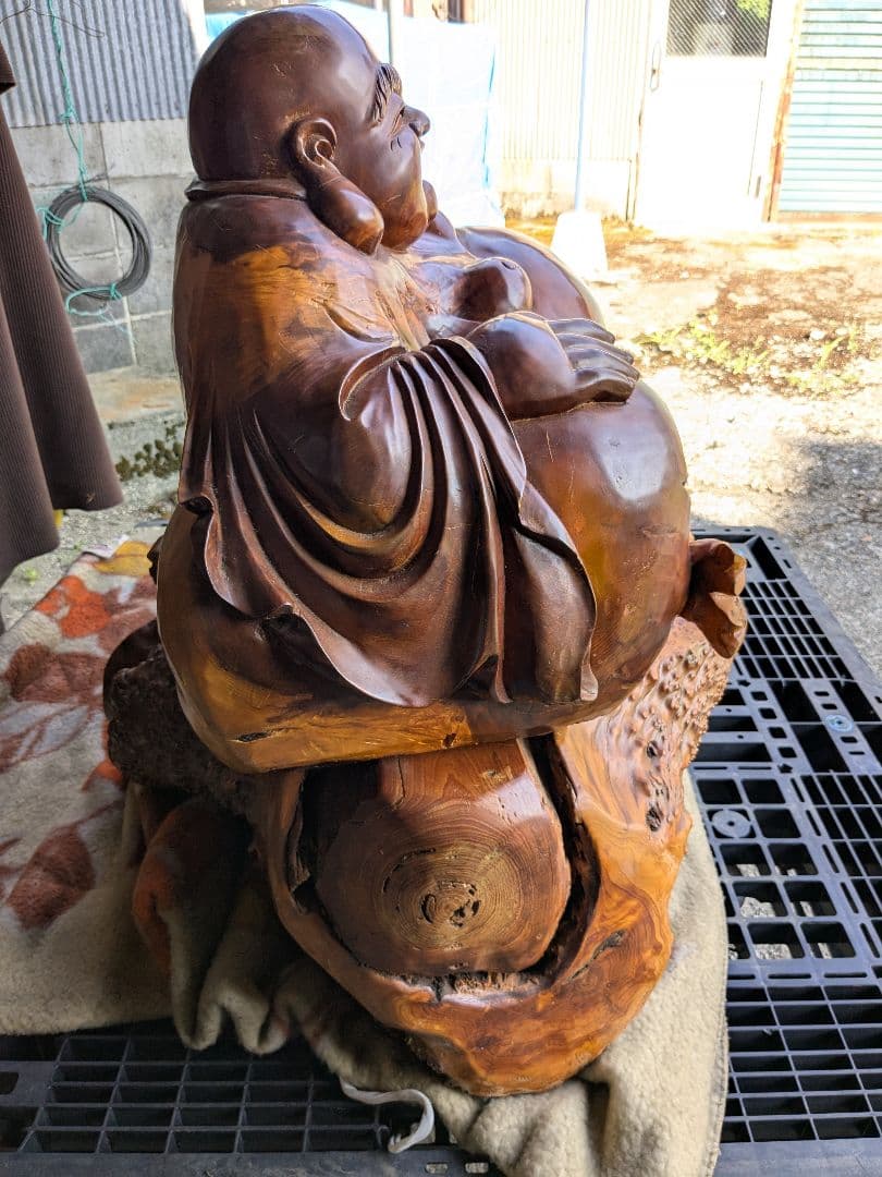 薔薇　木彫り　一刀彫り　布袋　台付き