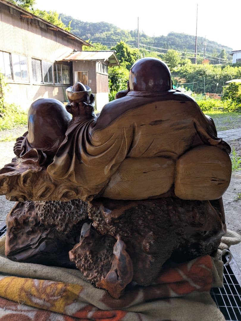 薔薇　木彫り　一刀彫り　布袋　台付き