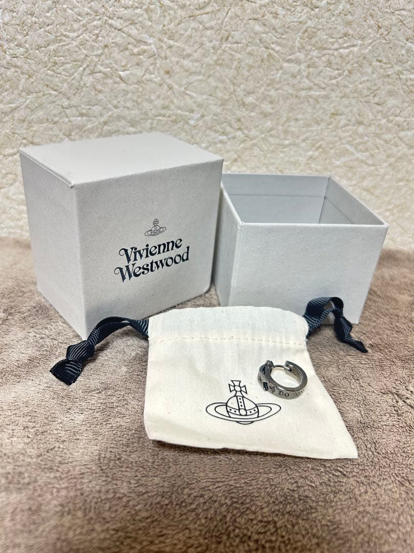 Vivienne Westwood 片耳ピアス