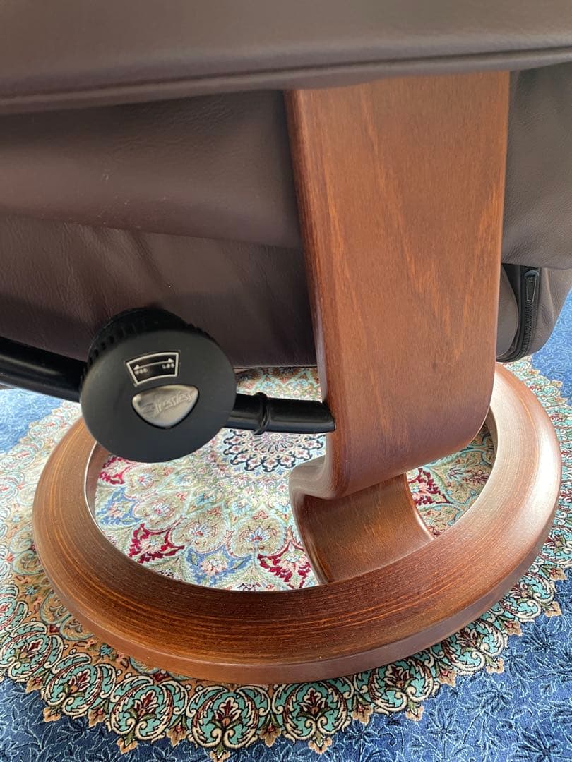 さ*に様 エコーネス　ストレスレスチェア　レノ　ノブレス革　約45万