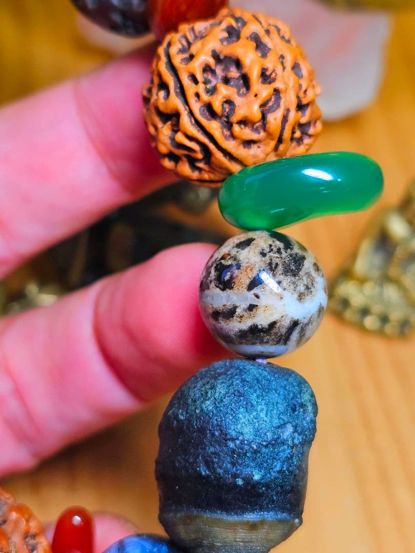 あらゆる邪気や魔を払う‼️九眼頁岩石のブレス