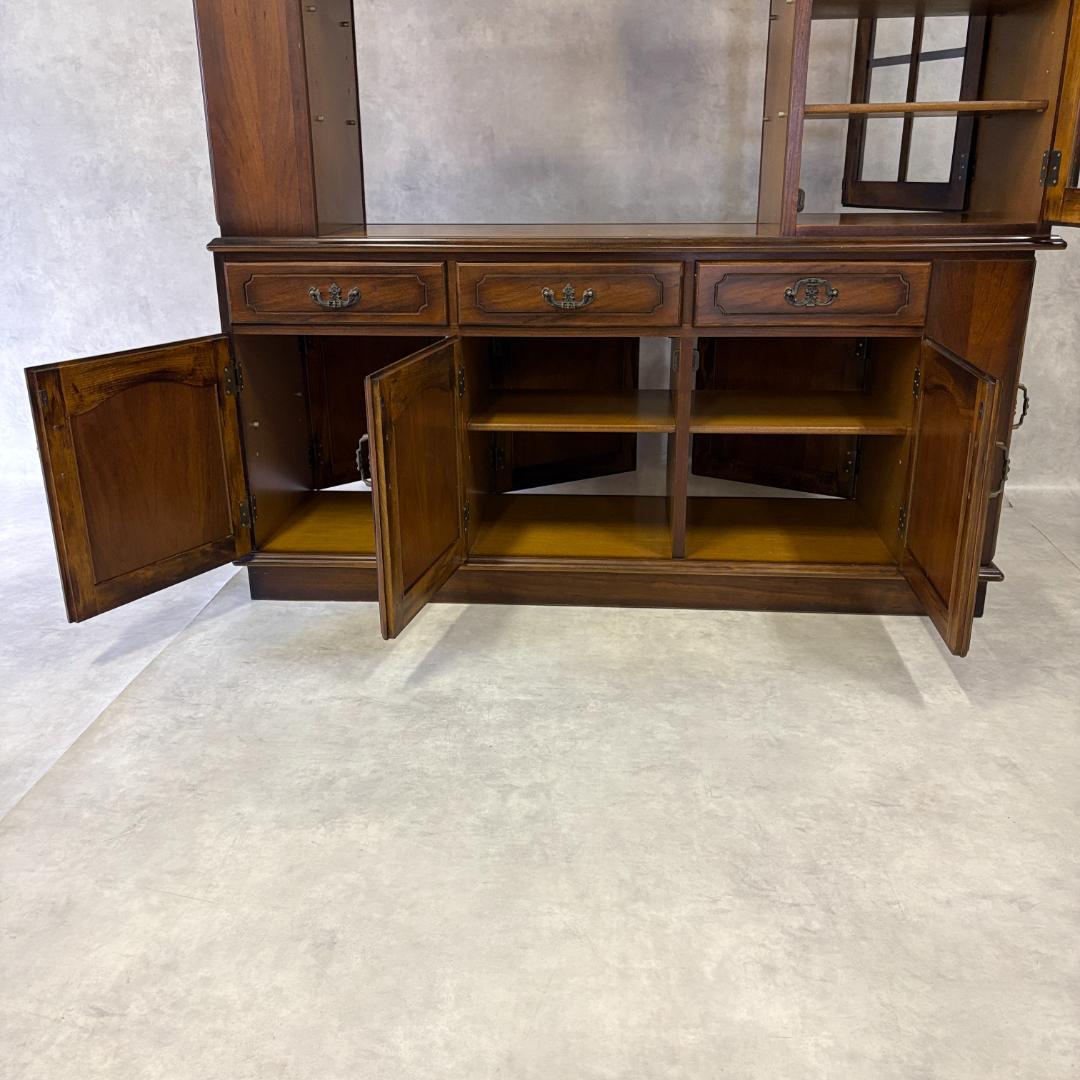 カリモク家具　レトロ家具　大型　ガラス戸棚　食器戸棚