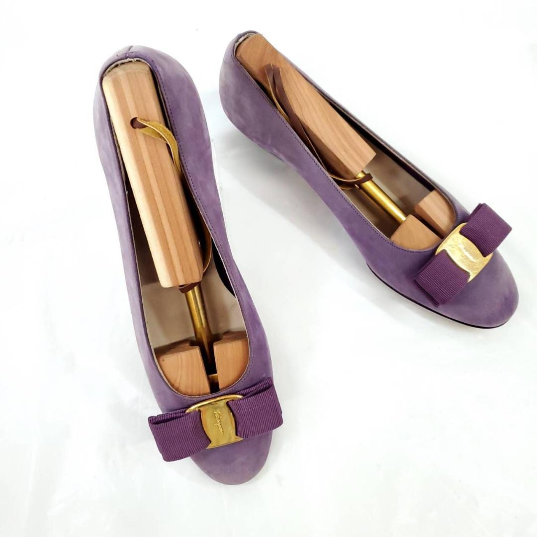サルヴァトーレフェラガモ　新品　ヴァラ　リボン　スエード　パープル　US5.5
