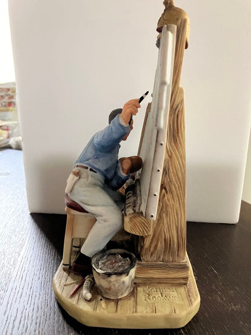 陶器　絵画をする人