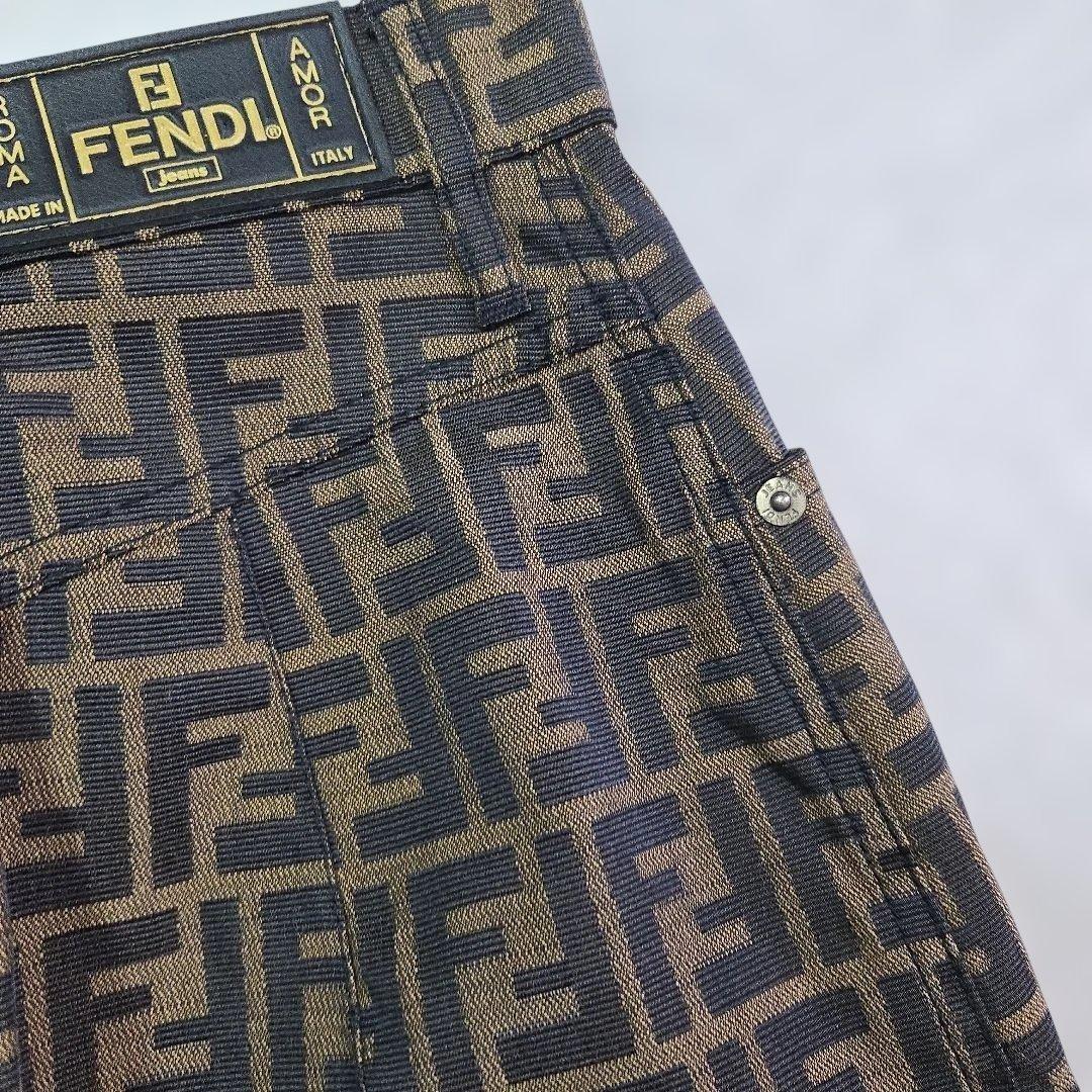 美品　FENDI 　フェンディ ズッカ柄タイトスカート　26インチ