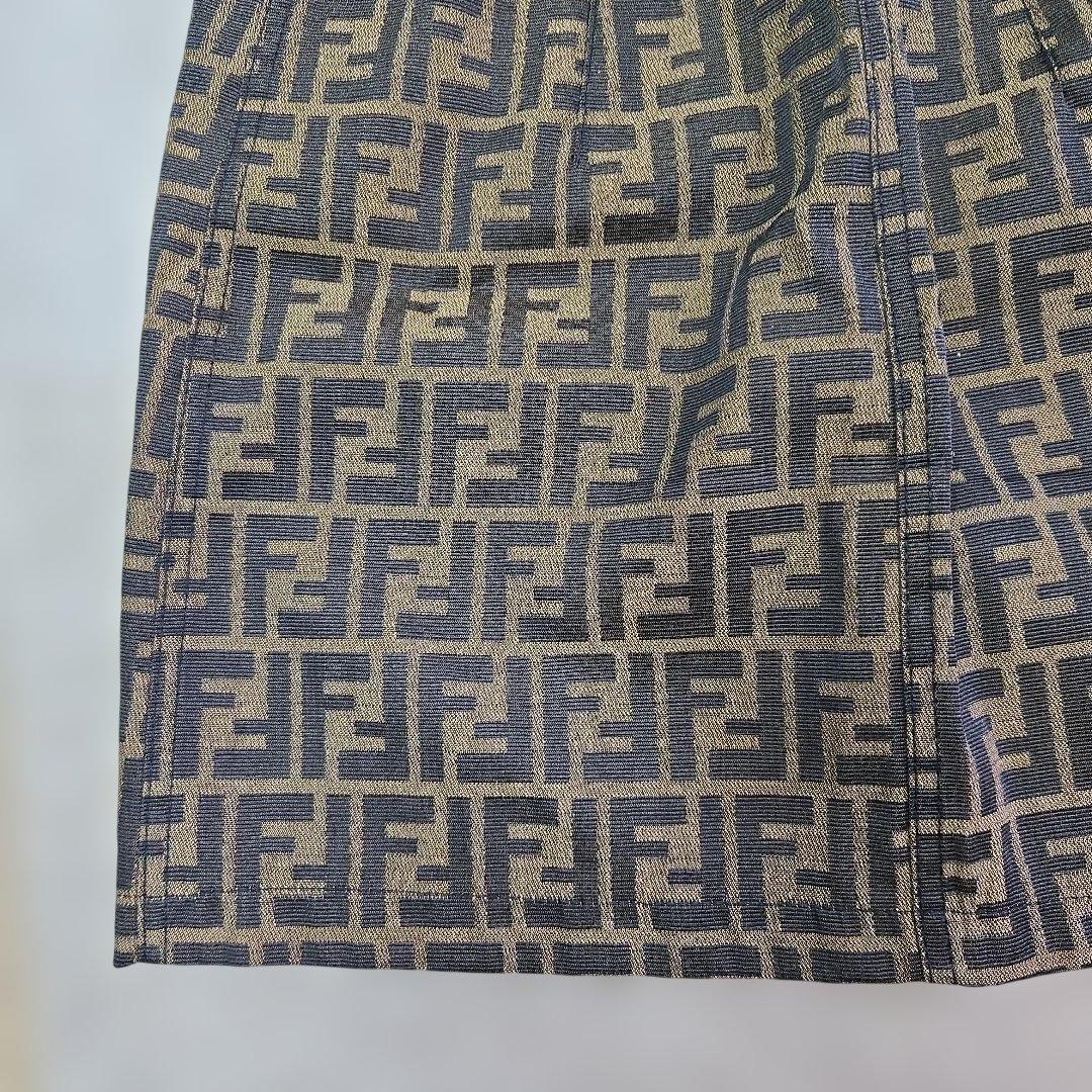 美品　FENDI 　フェンディ ズッカ柄タイトスカート　26インチ