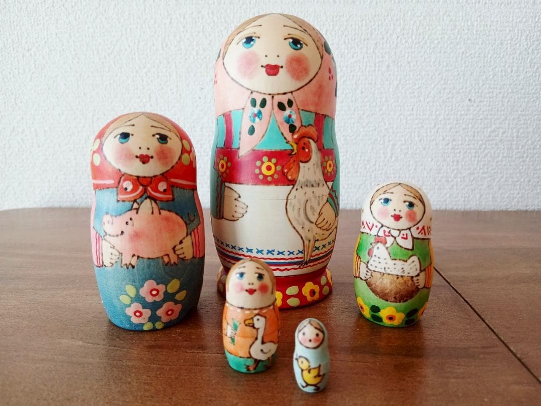 【LYH177】北欧ロシア雑貨 リューバ作のマトリョーシカ 農村の家畜