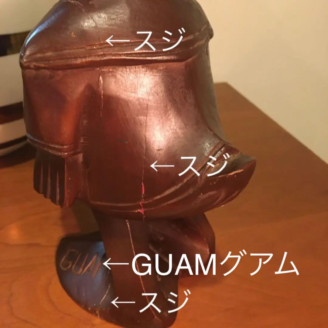 アメリカ ビンテージ　一刀彫りの精巧に彫られたドナルドダックの木彫りオブジェ