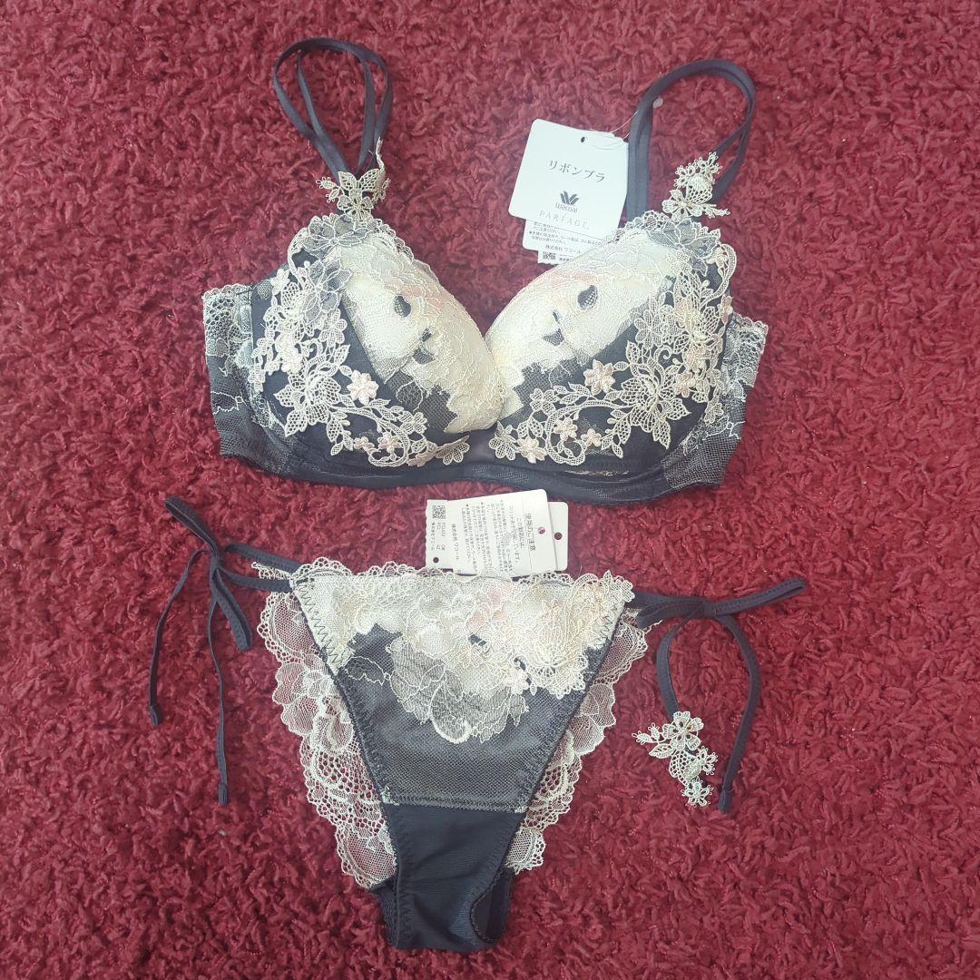 パルファージュリボンブラ＆ブラジリアンショーツセットワコールF65完売！