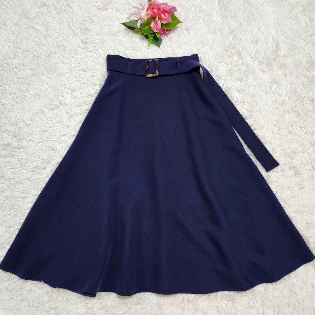美品☆希少サイズ4☆アディアム　ベルテッドAラインスカート　21年モデル