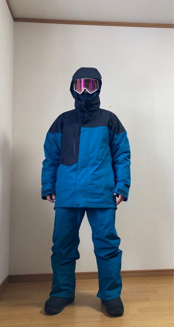 241 スノーボードウエア　GORE-TEX 上下セット