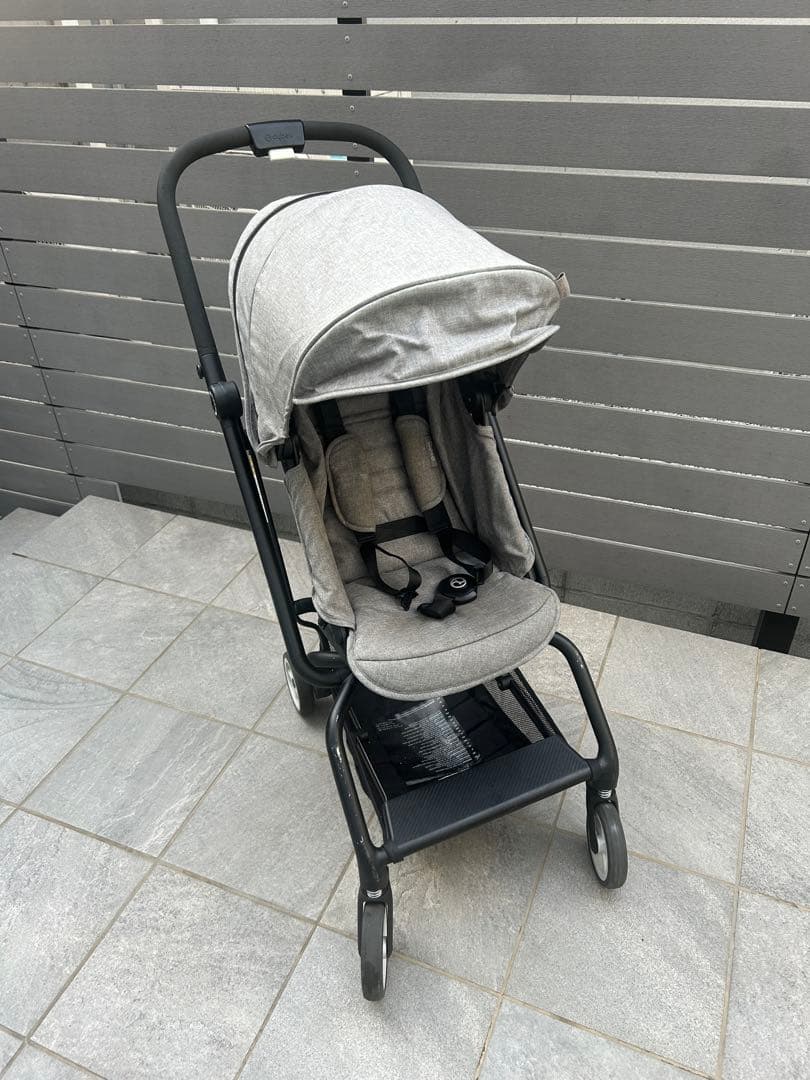 サイベックス　イージーSツイスト　cybex EEZY S TWIST