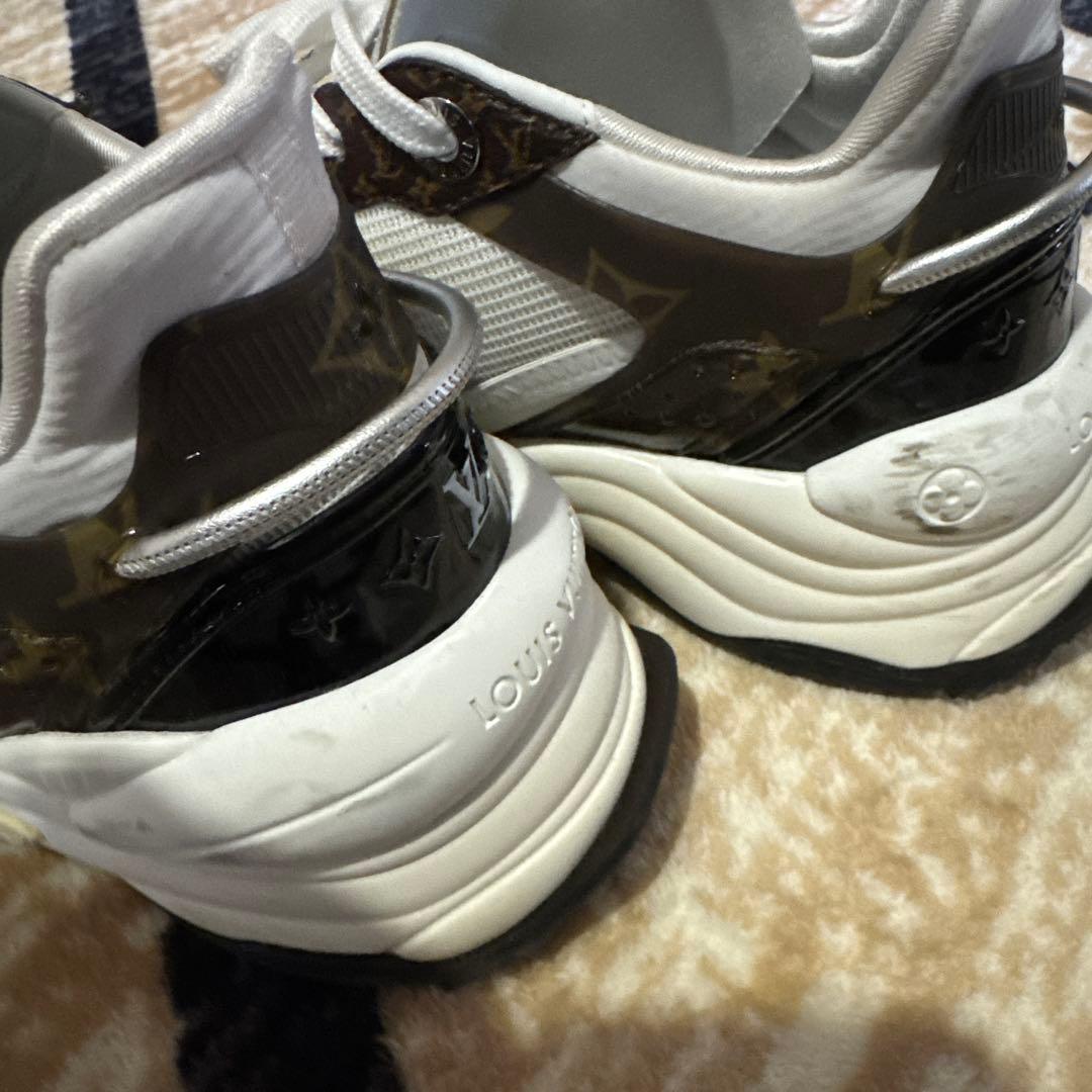 LOUIS VUITTON スニーカー ホワイト/ブラック