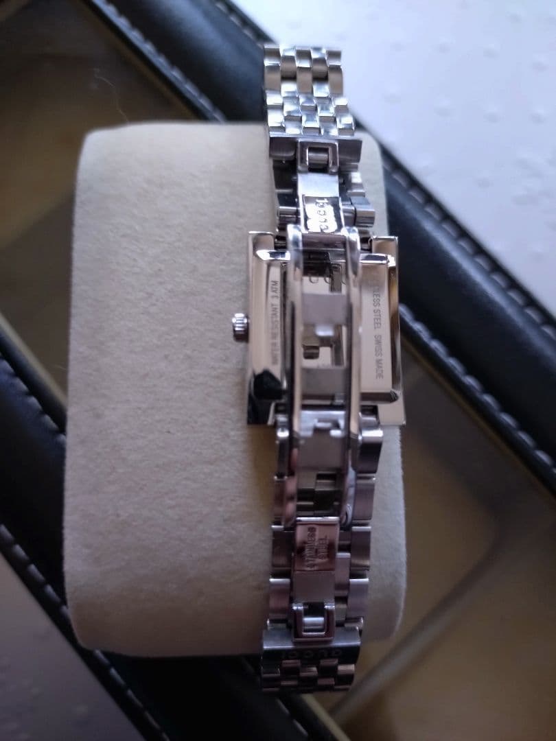 GUCCI 128.4 シルバースクエア レディース腕時計