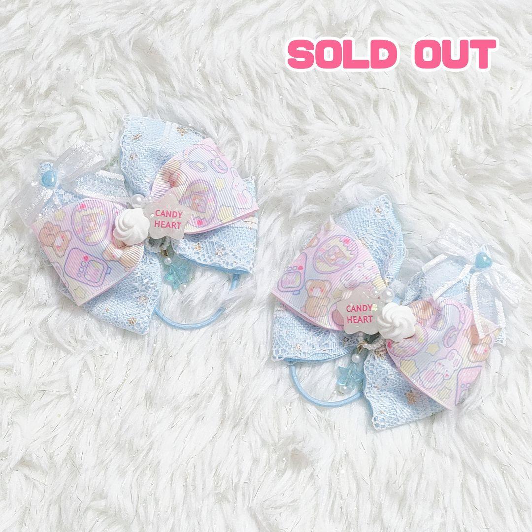 ハンドメイド★キッズリボン★水色★大きめ★揺れるチャーム付き★お出かけに