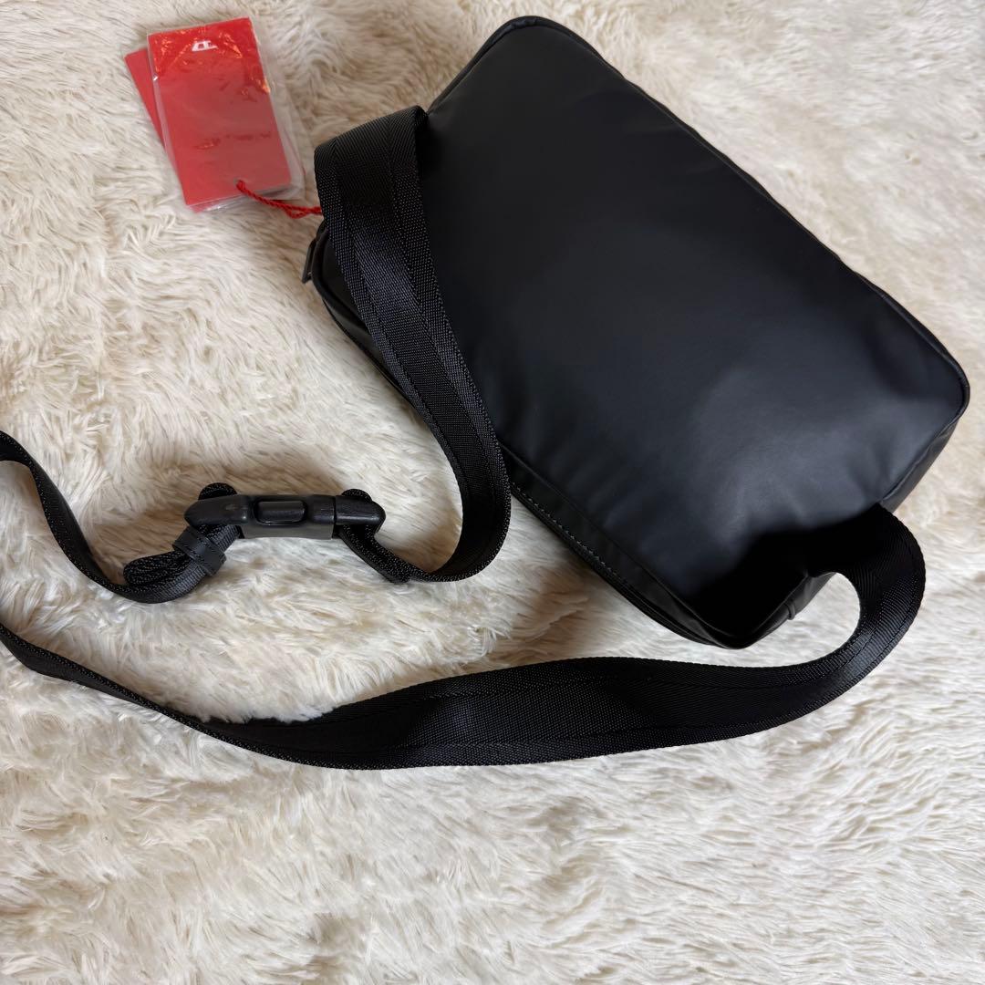 未使用 DIESEL ディーゼル ボディーバック 黒 ブラック