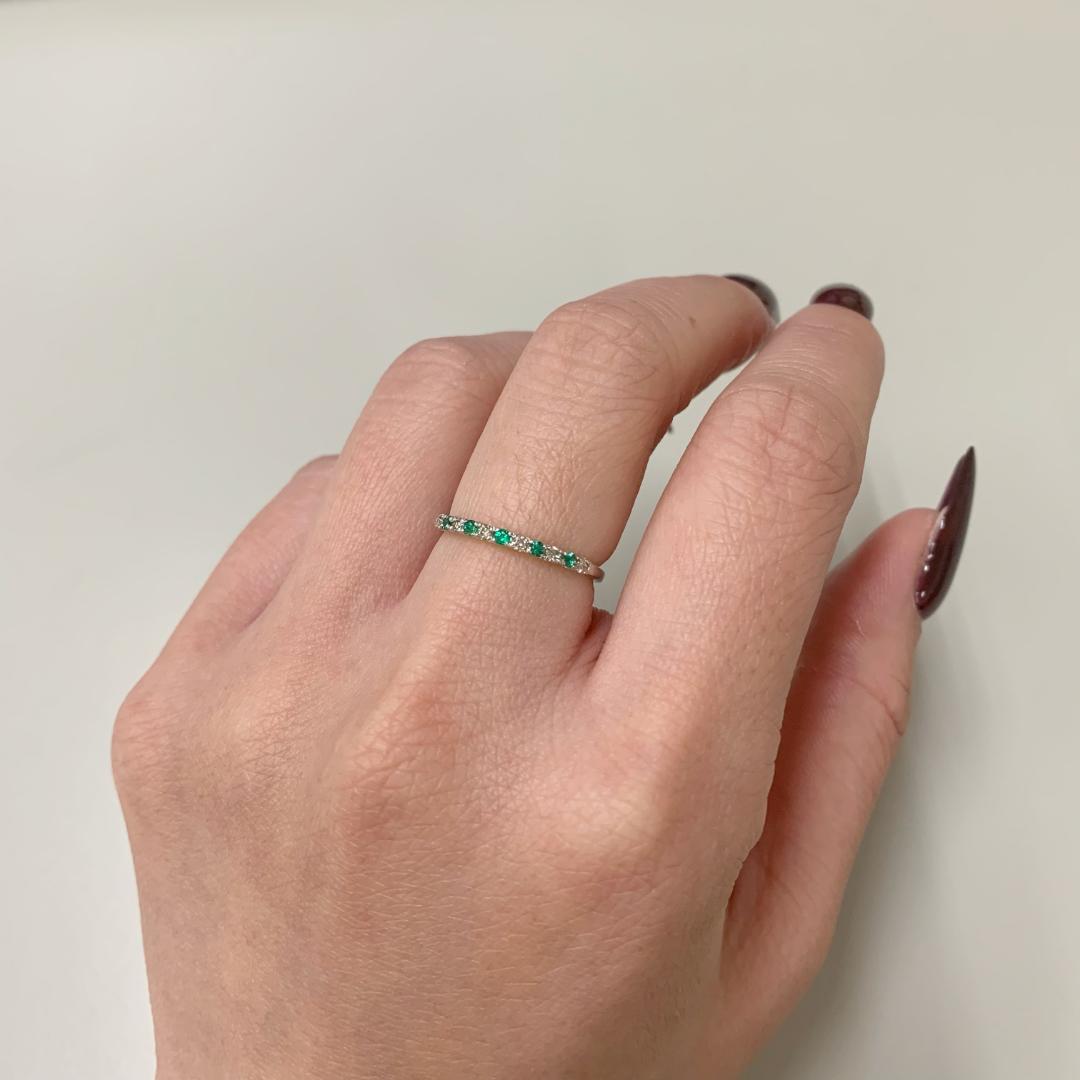 新品 エメラルド ダイヤモンド リング 0.08ct プラチナ
