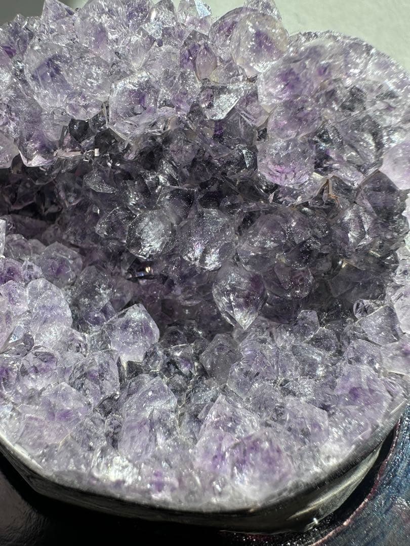 【天然石】アメジスト クラスター アメジストドーム 台座付 浄化 置物 672g