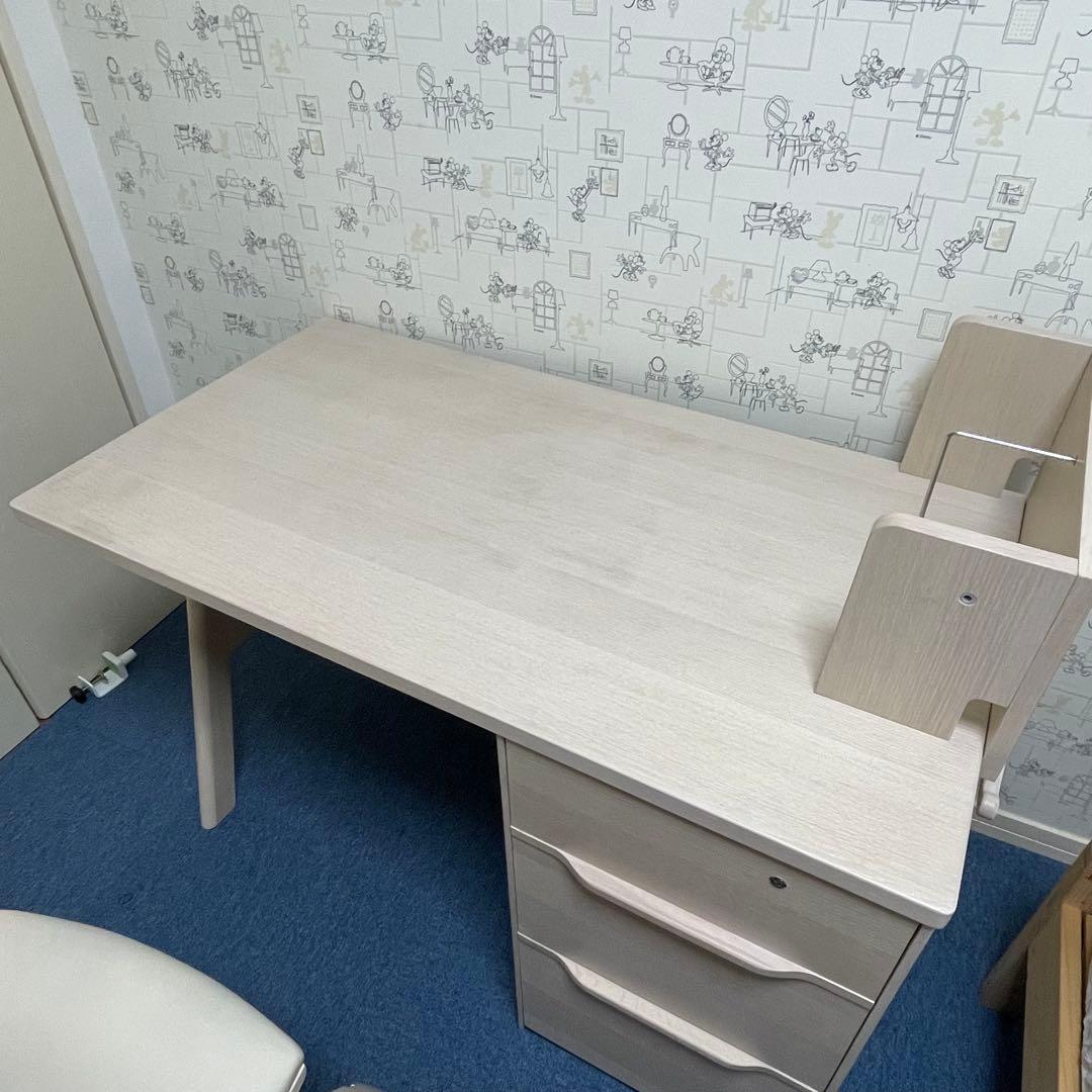 カリモク　学習机《コーディ》限定色