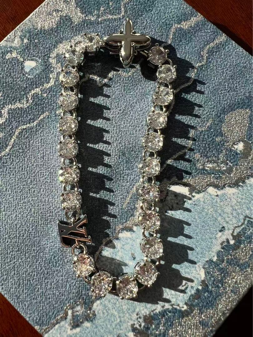 Louis Vuitton クリスタル ブレスレット