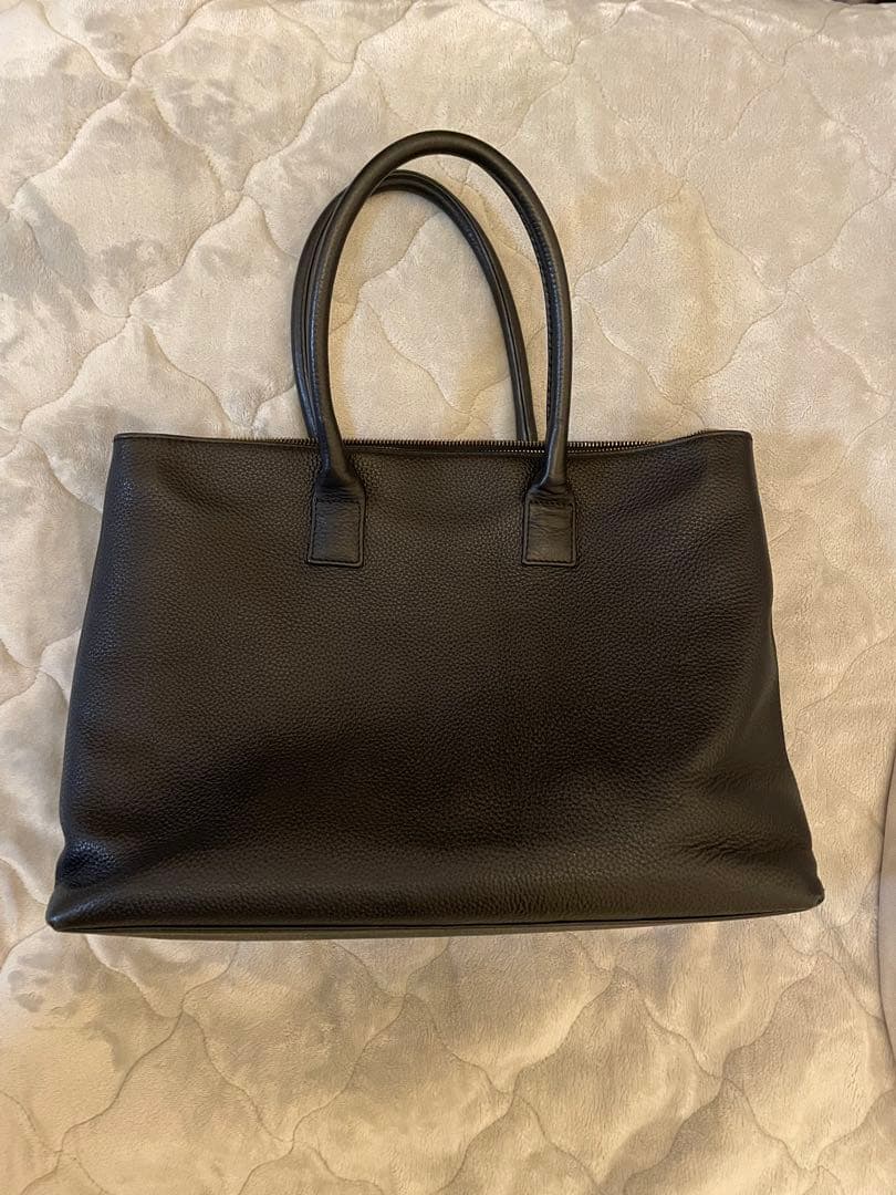 【美品】 HushTug ハッシュタグレザートートバッグ A4収納ブラックシボ革