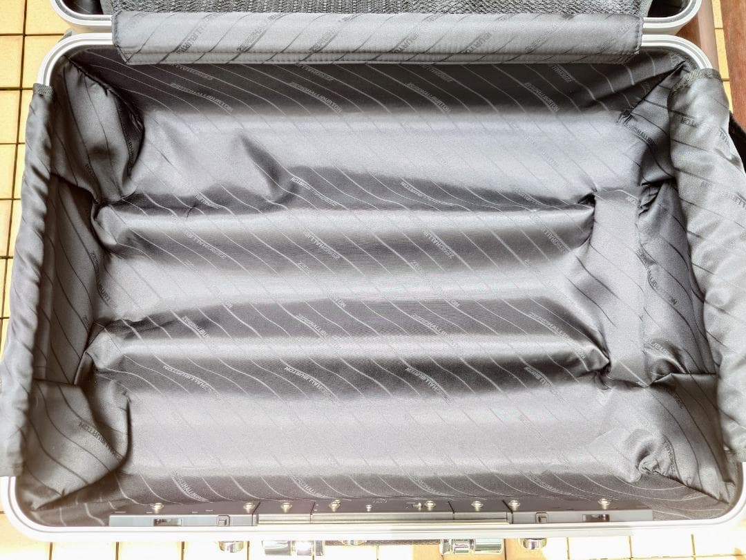 ゼロハリバートン 68ℓ 4輪 ZRP-F 限定ver TSAロック