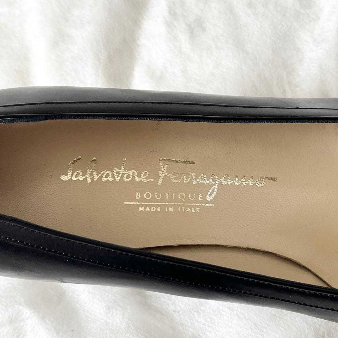 新品未使用✨サルヴァトーレフェラガモ　パンプス　62140 レザー　ブラック