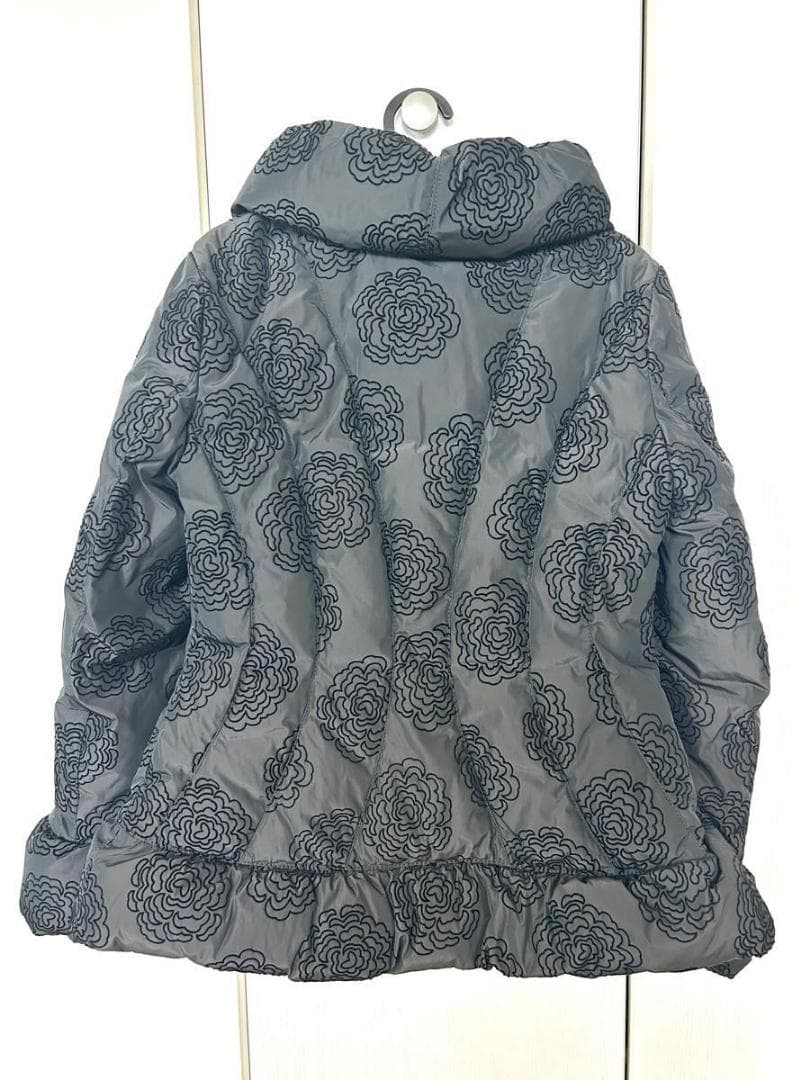 ★美品★【ARMANI COLLEZIONI】花柄ダウンジャケット 42