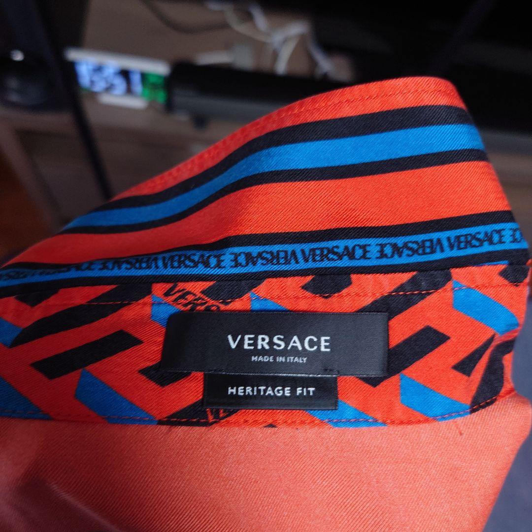 トップス VERSACE Greca Medusa Smiley Silk Shirt