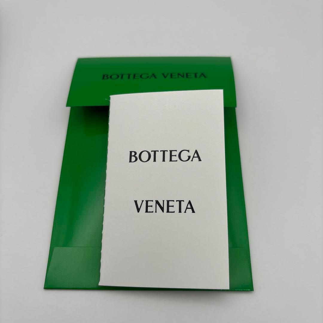 ◆正規品◆現行ボッテガ・ヴェネタカセット ミディアム 二つ折りウォレット
