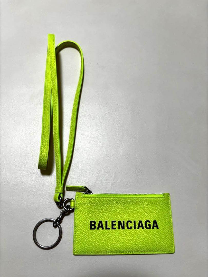BALENCIAGA ネオンイエロー ケース
