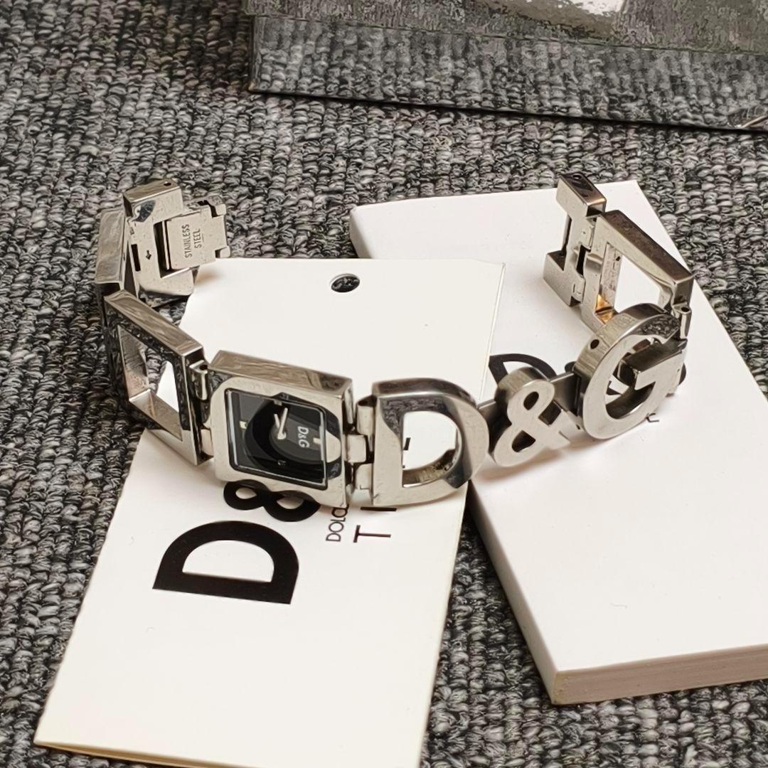 ♥️ 動作品 D&G スクエアフェイス 腕時計