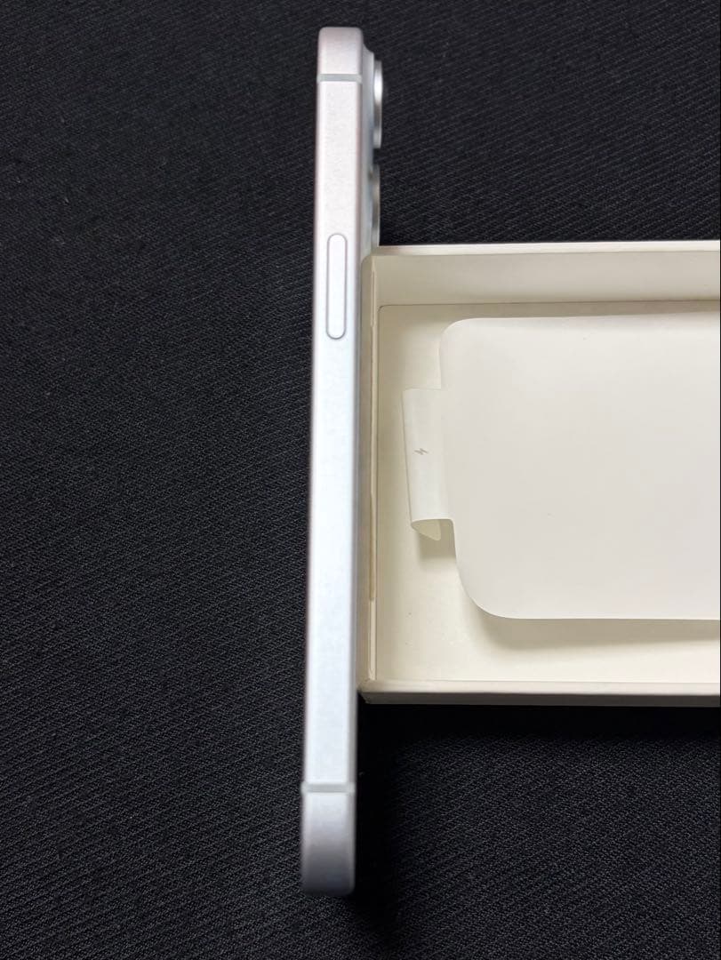 iphone15 無印　128gb 画面割れ　86%