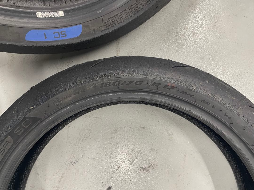 ピレリ　ディアブロ　スーパーコルサ200/55 120/70 SC1