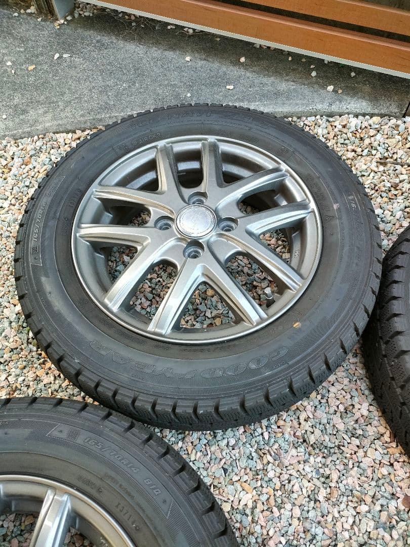 スタッドレスタイヤ グッドイヤー　アイスナビ 165/70R14