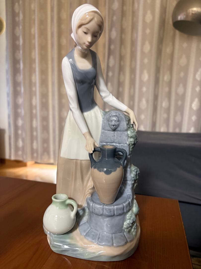 Lladro NAOリヤドロナオ
