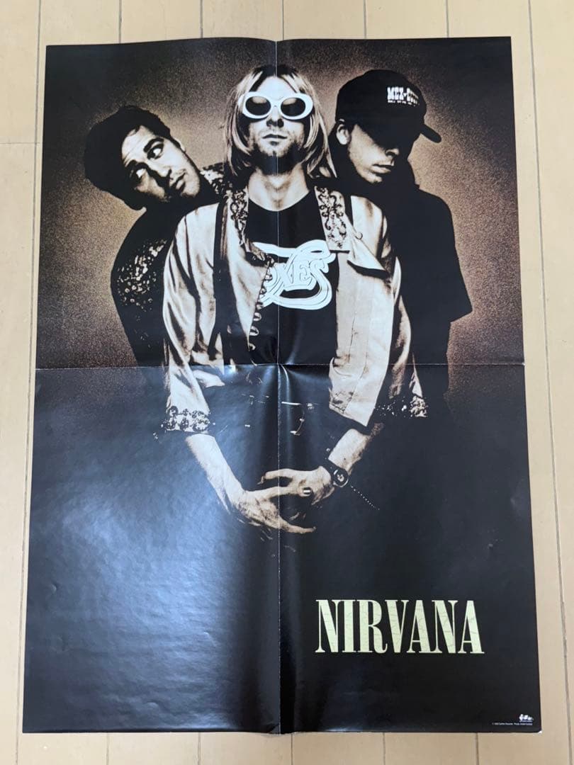 名盤NIRVANA IN UTERO 20周年記念3CD+1DVD国内盤