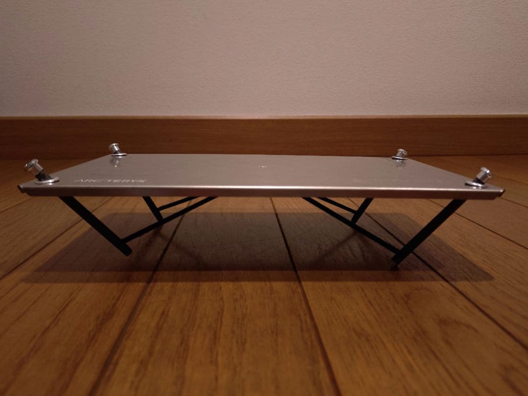 factory-b LEVEL UL チタンテーブル