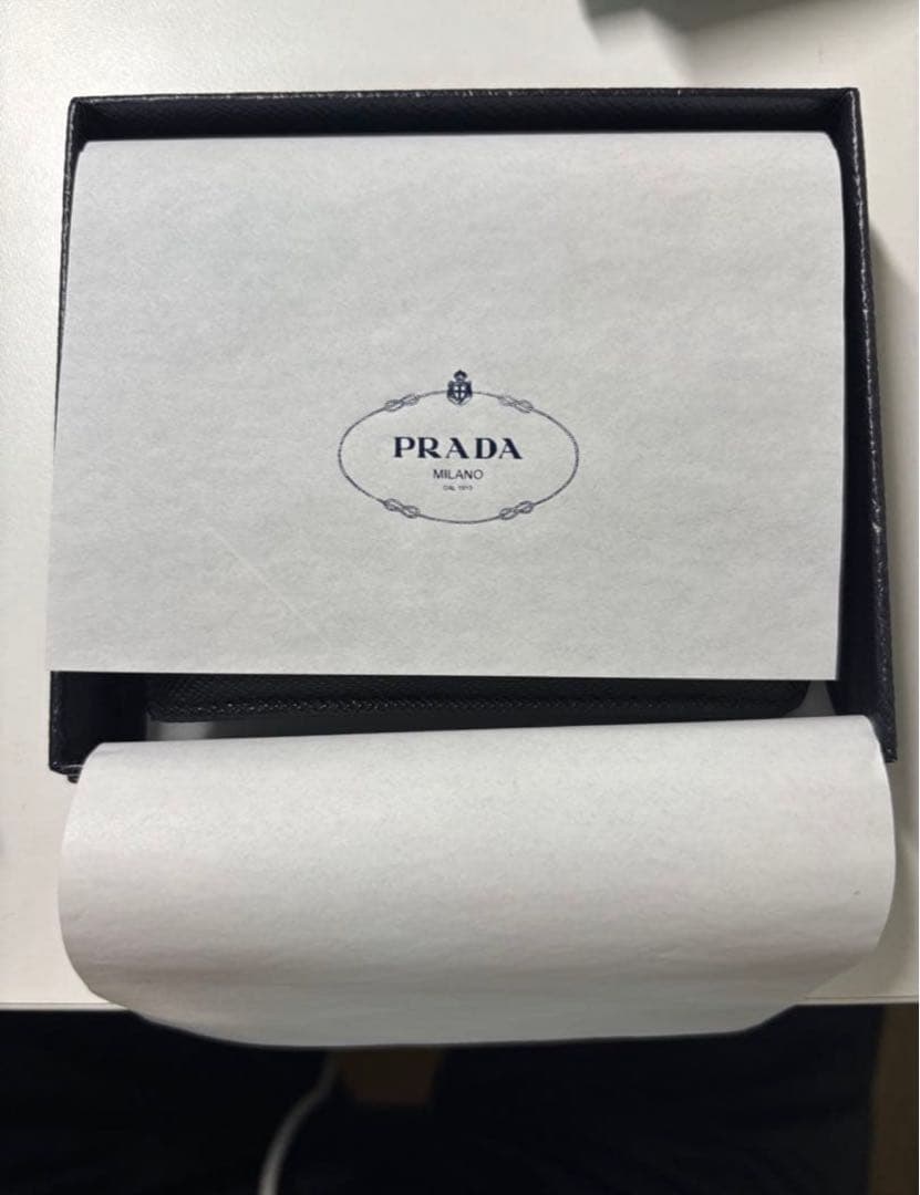 PRADA サフィアーノレザー 二つ折り財布
