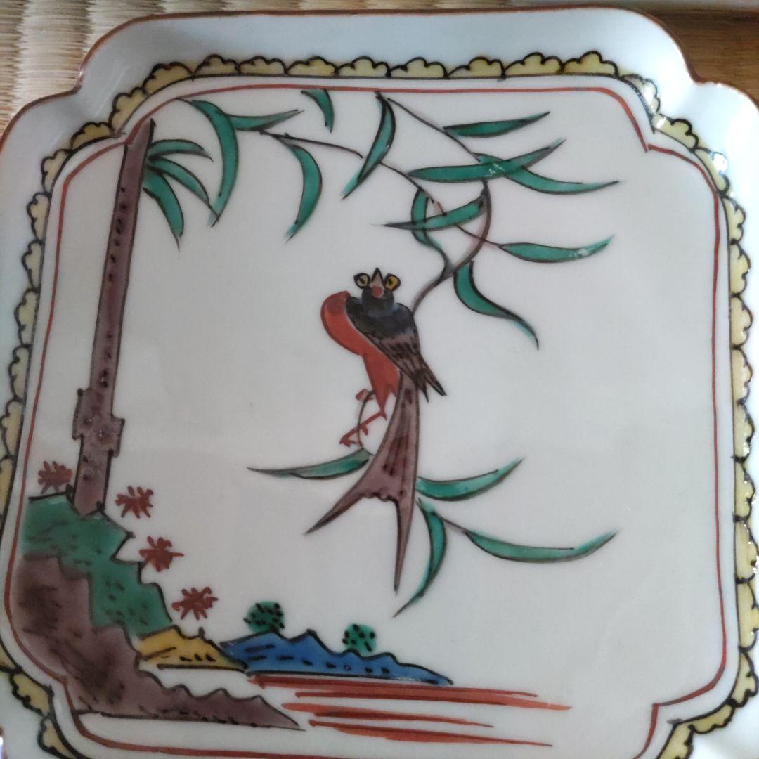 九谷焼　絵替わり　隅切角皿　銘々皿　４枚＋１枚欠けありセット