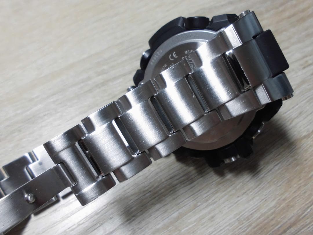 JOY ジーショック GST-B100XA スマホ接続OK メタルバンド